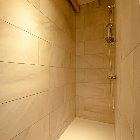 La D'amis La Costignieres B&B 4*