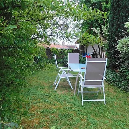 Bed & Breakfast La D'amis La Costignieres 4*