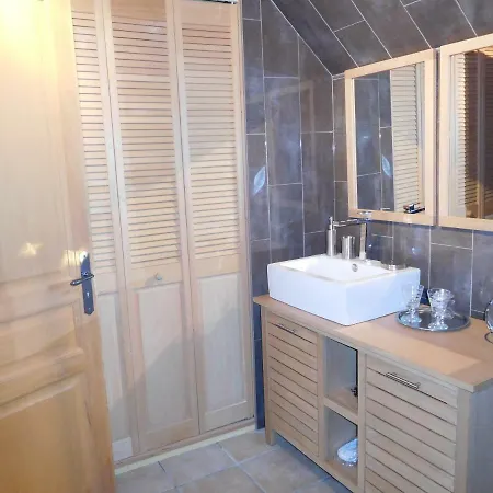 La D'amis La Costignieres Bed & Breakfast 4*