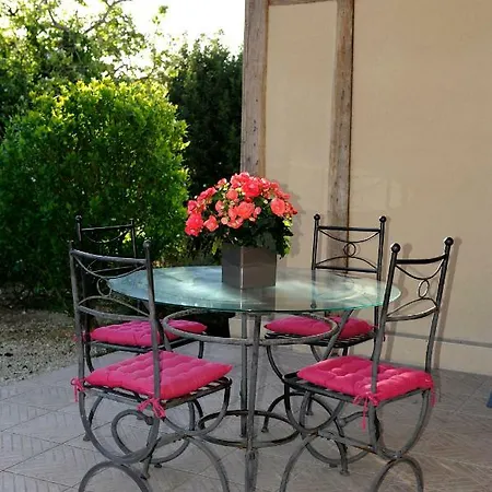 Bed & Breakfast La D'amis La Costignieres 4*