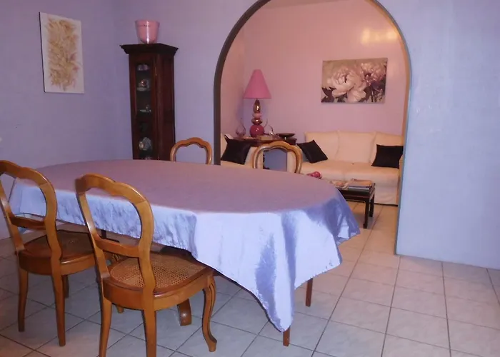 La D'amis La Costignieres Bed & Breakfast Montgueux